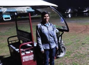 Sunita Nayak first e-rickshaw woman driver of Odisha State