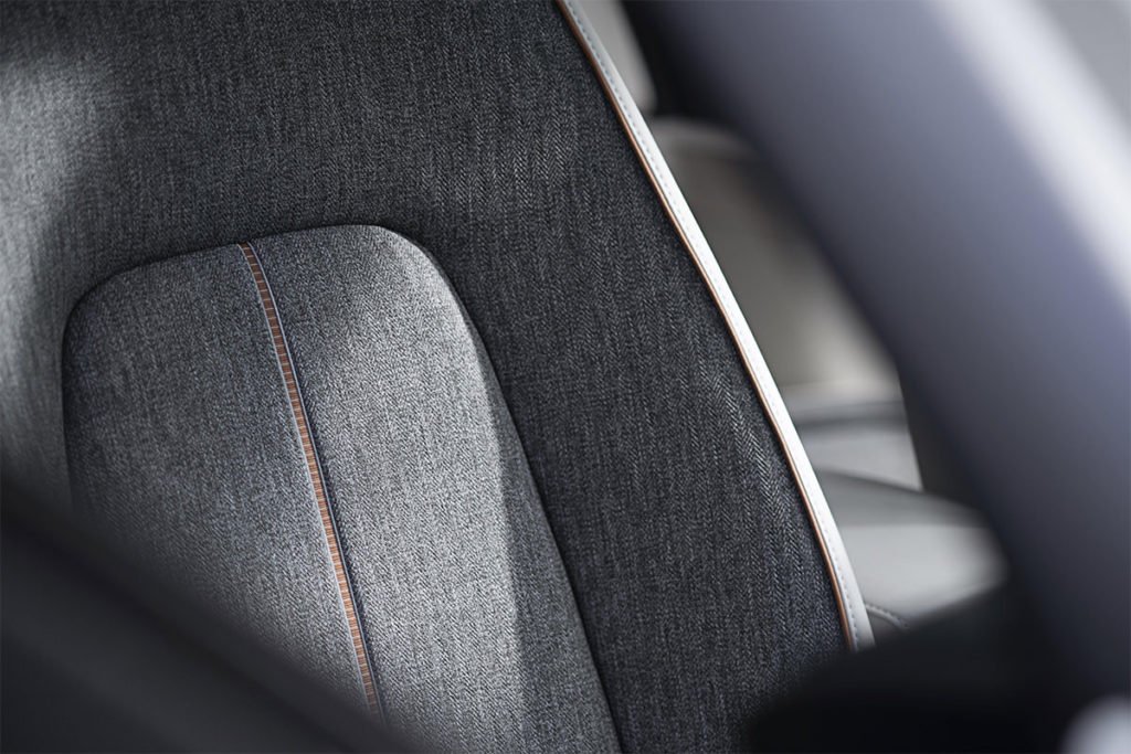 Mazda MX30 - Mazda goes electric with suicide doors