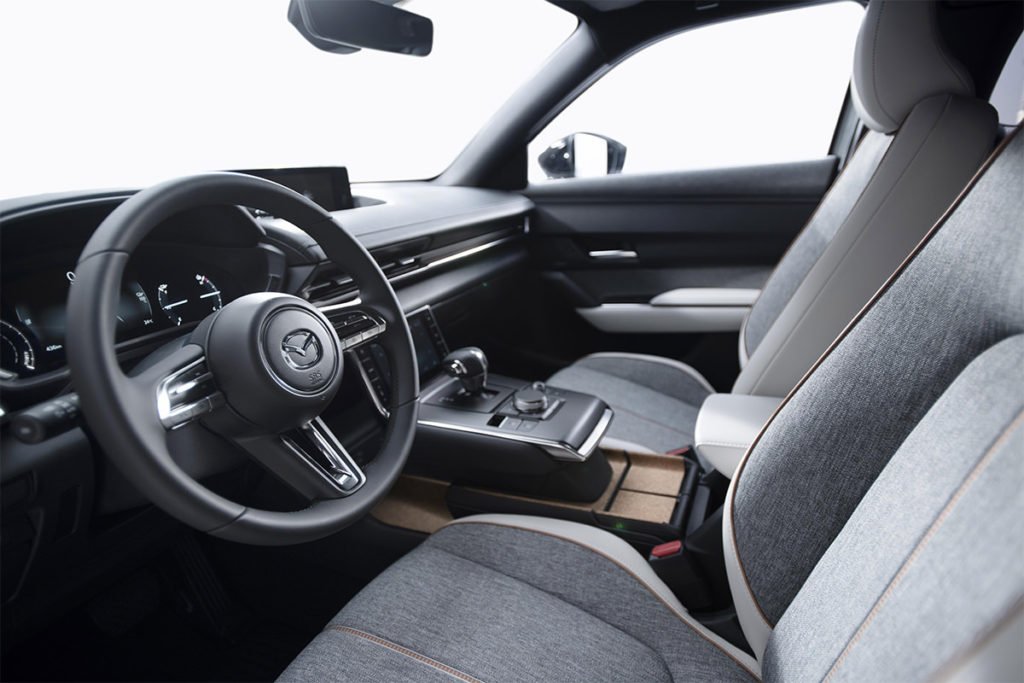 Mazda MX30 - Mazda goes electric with suicide doors