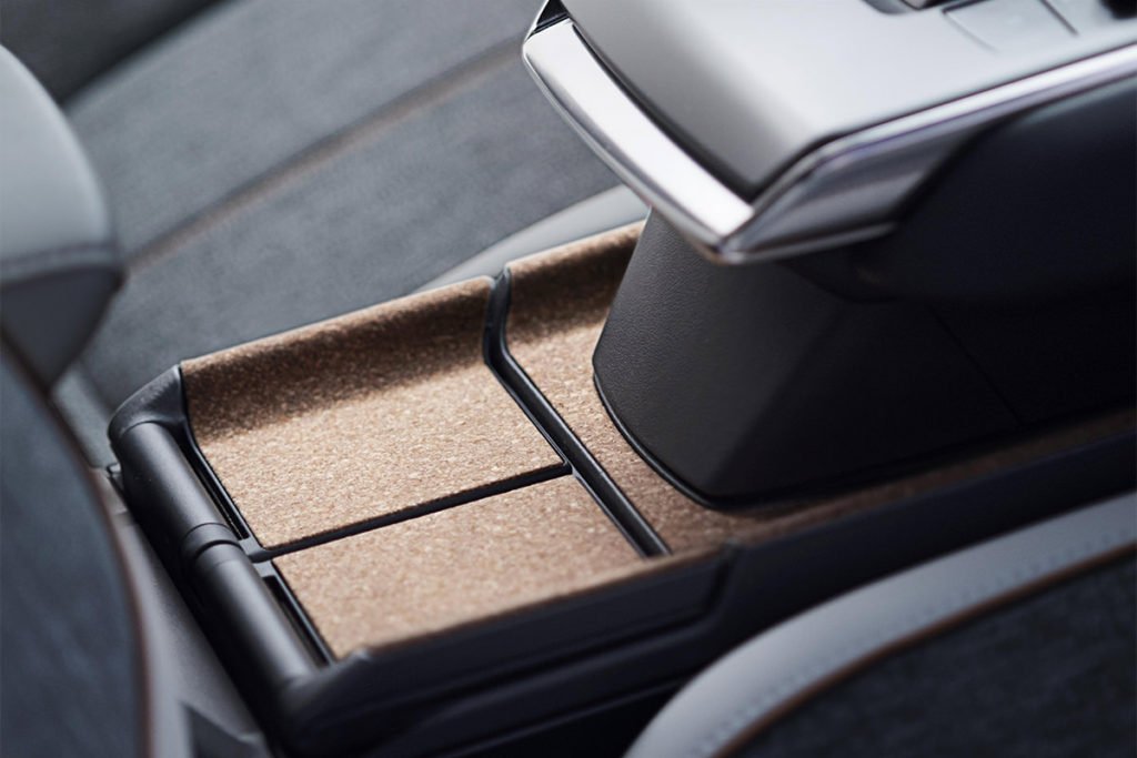 Mazda MX30 - Mazda goes electric with suicide doors