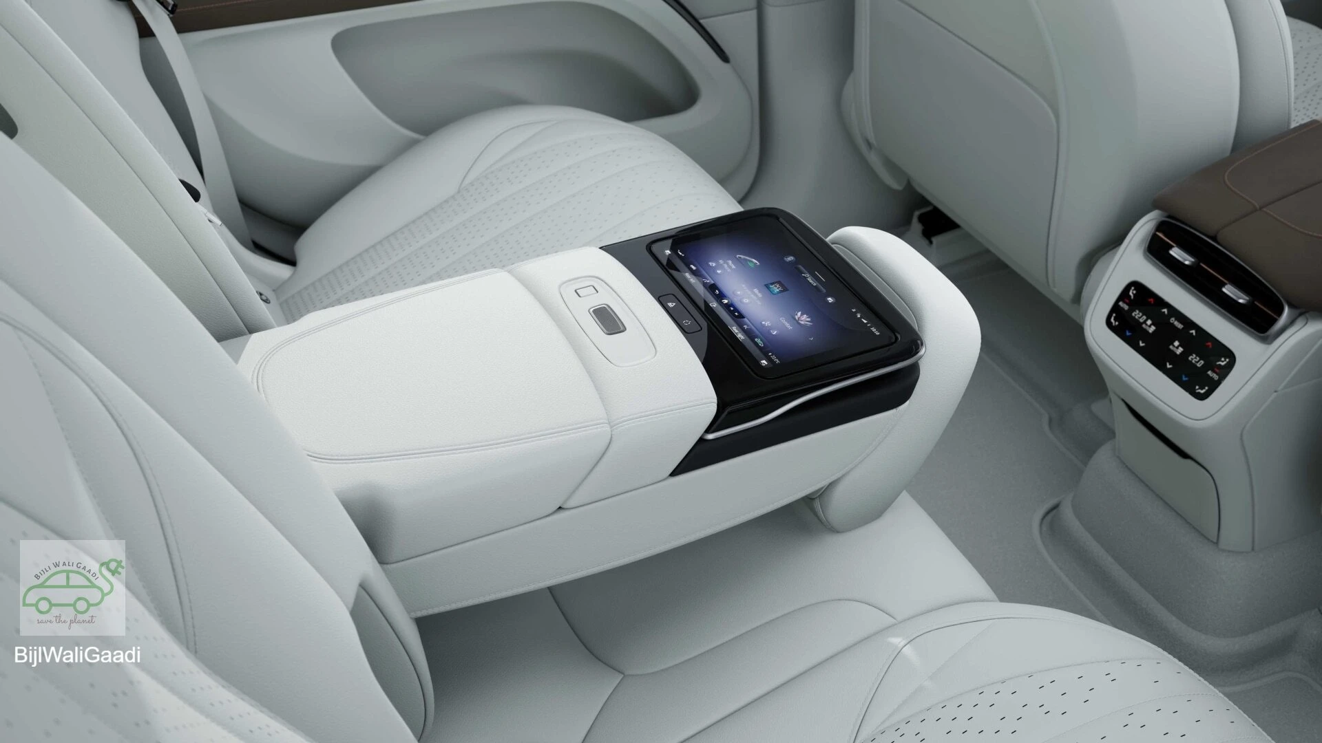 Mercedes-Benz EQS SUV 580 4MATIC back seat