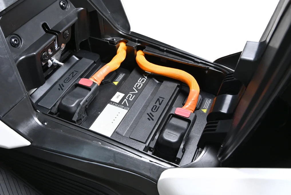 Hypervolt_removable_5.04 kWh combined pack battery pack