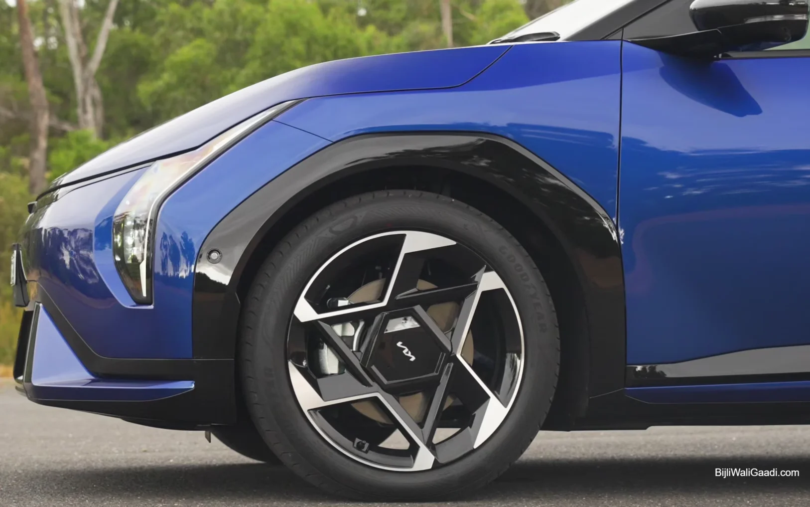 Kia EV4 : Up to 630km Range, 29-Minute Fast Charging and AI Tech in a Sleek Electric Sedan