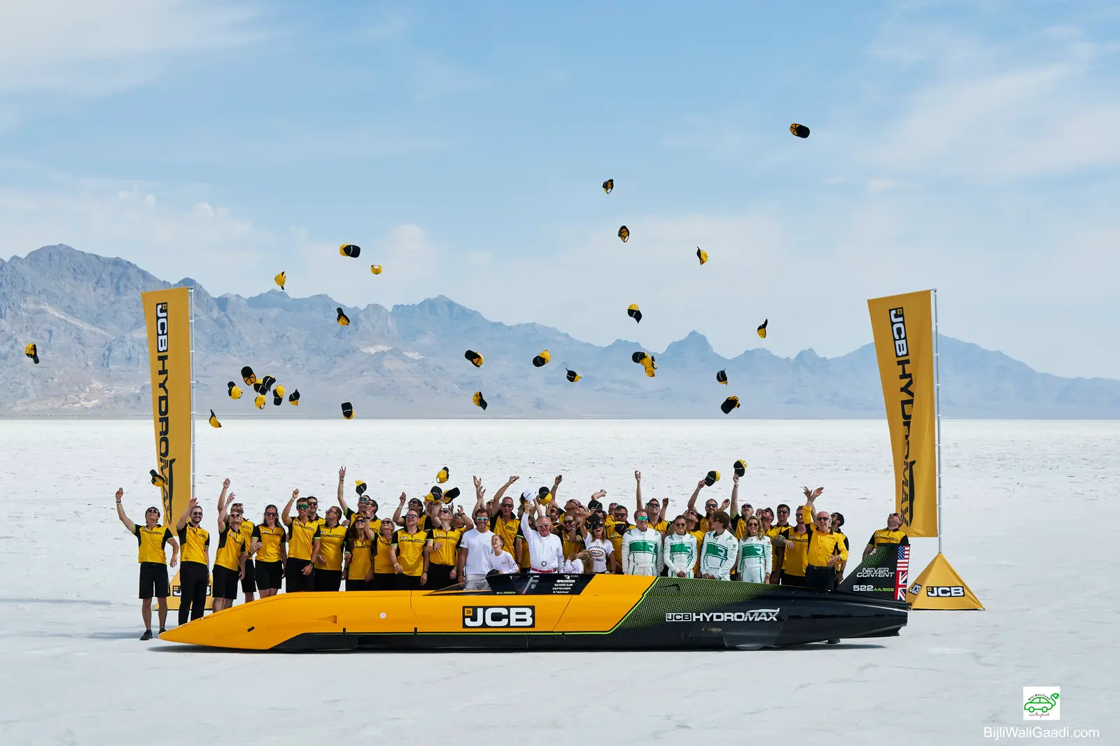 Hydrogen-Powered JCB HYDROMAX Sets 406.320 MPH World Land Speed Record