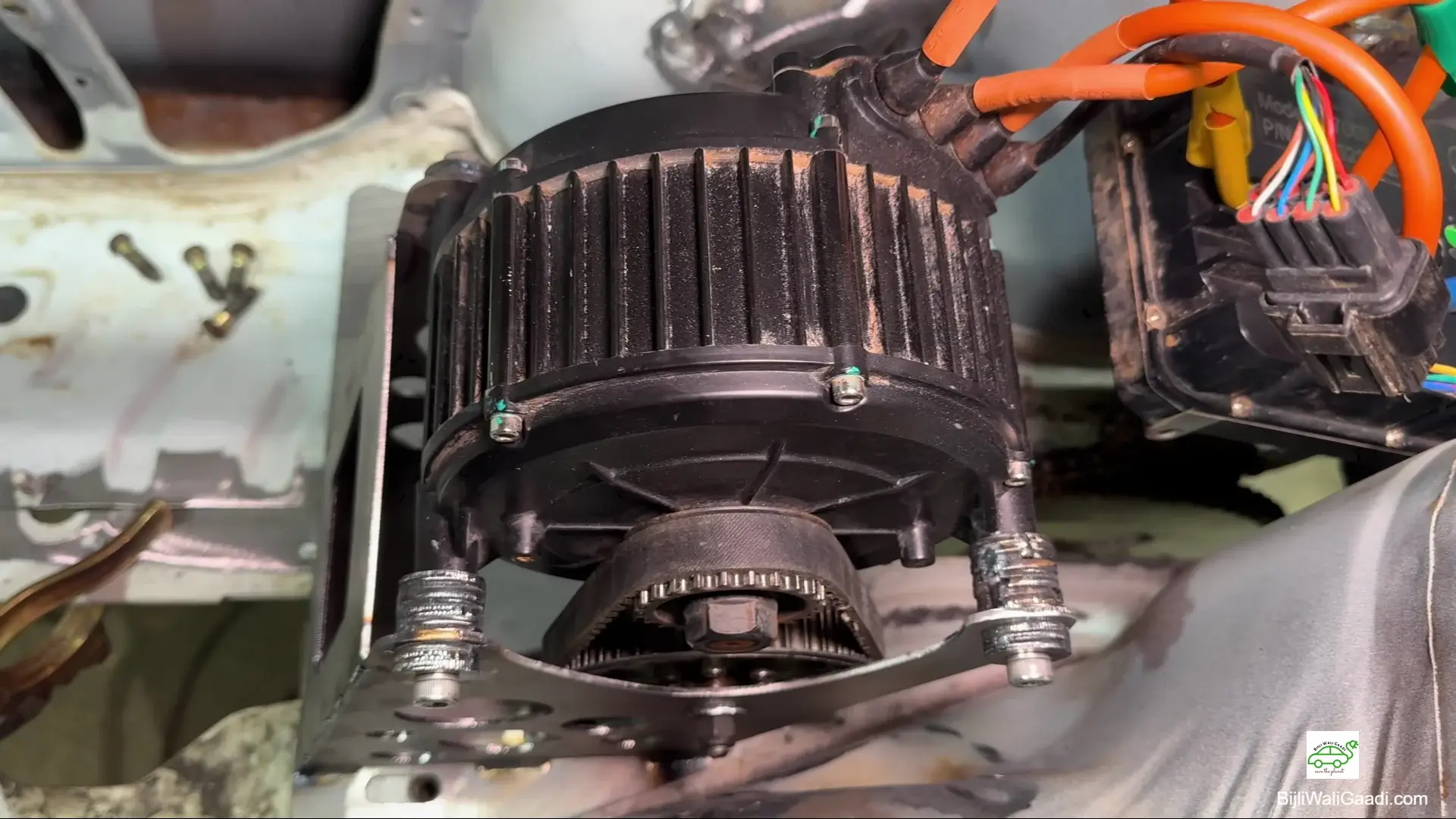 This Ford Festiva Was Cut in Half to Become One of the World's Thinnest EVs