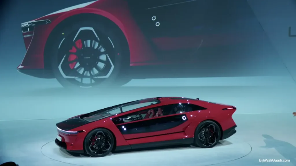CEER Exobot Launched: Saudi Arabia's First EV Brand Debuts a Tri-Motor Sedan and SUV