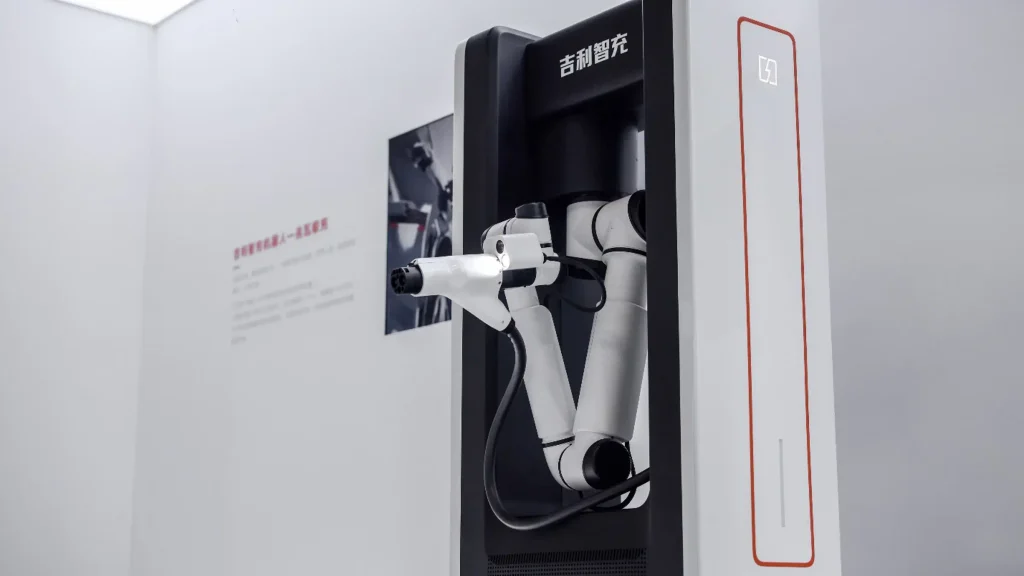Geely's automatic robotic charging arm