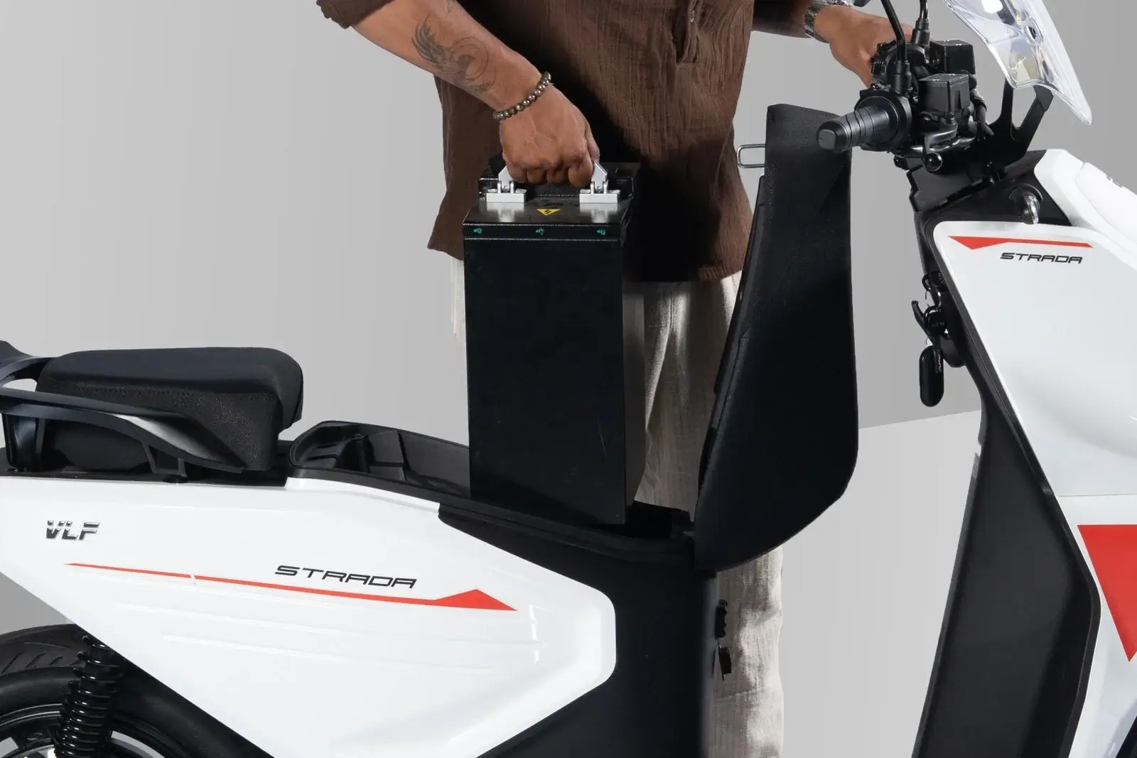 VLF Strada removable battery